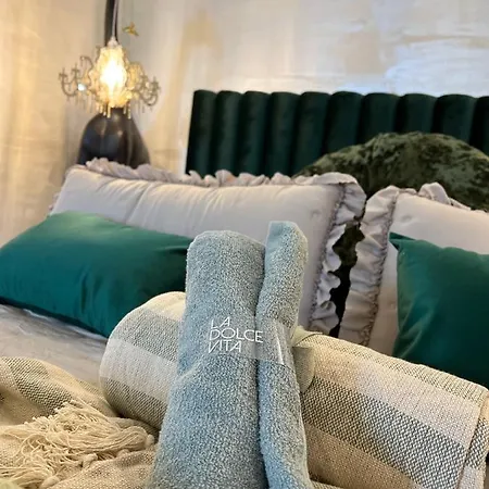 La Dolce Vita Luxury Ii With Best Free Private Parking In Center 풀라