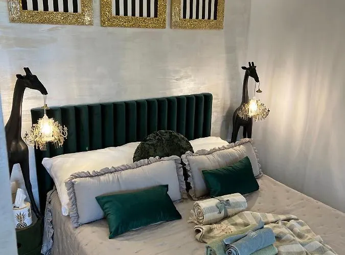 La Dolce Vita Luxury Ii With Best Free Private Parking In Center Apartamento *