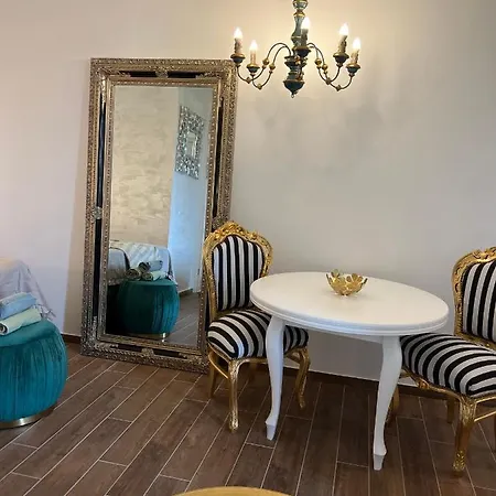 La Dolce Vita Luxury Ii With Best Free Private Parking In Center Pola