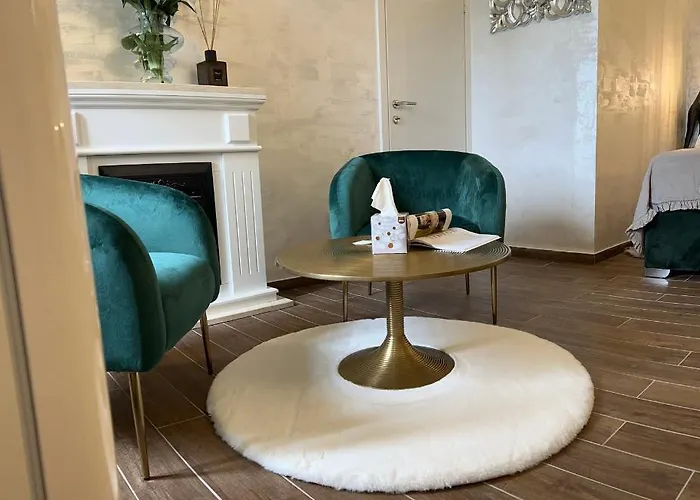 La Dolce Vita Luxury Ii With Best Free Private Parking In Center Appartamento Pola