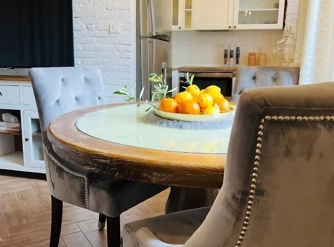 La Dolce Vita Luxury Ii With Best Free Private Parking In Center Appartamento