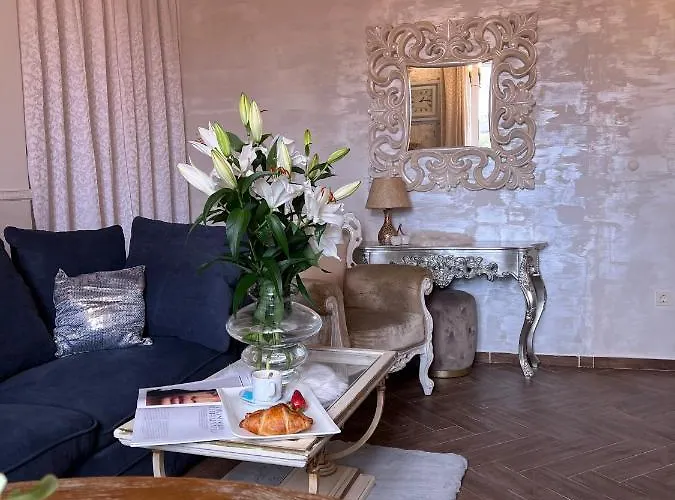 La Dolce Vita Luxury Ii With Best Free Private Parking In Center